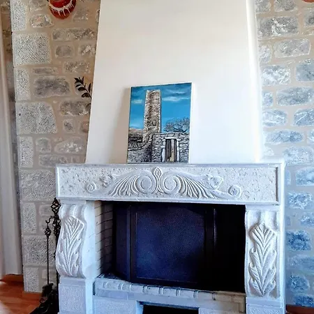 埃里奥珀里斯精品酒店 3*