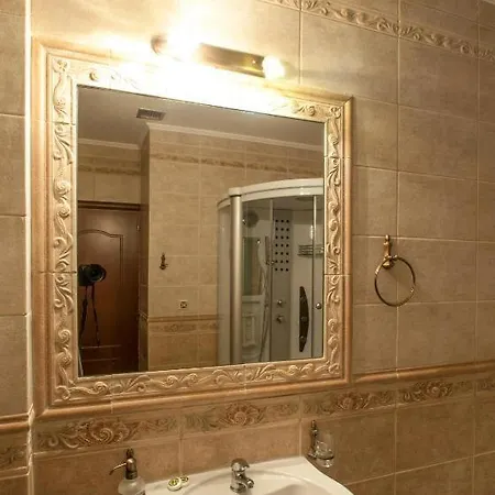 埃里奥珀里斯精品酒店