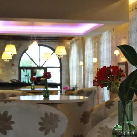 Areos Polis Boutique 3*