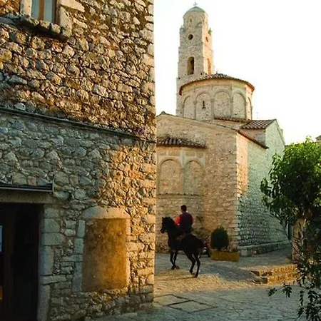 埃里奥珀里斯精品酒店 阿里奥波利斯