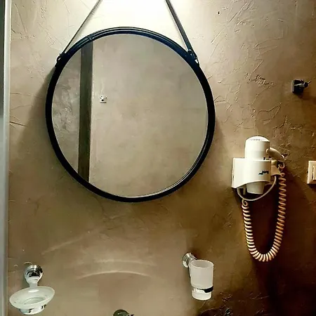 埃里奥珀里斯精品酒店 3*