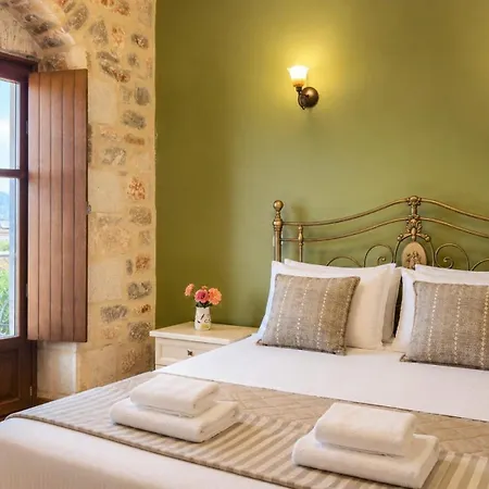 Areos Polis Boutique 3*