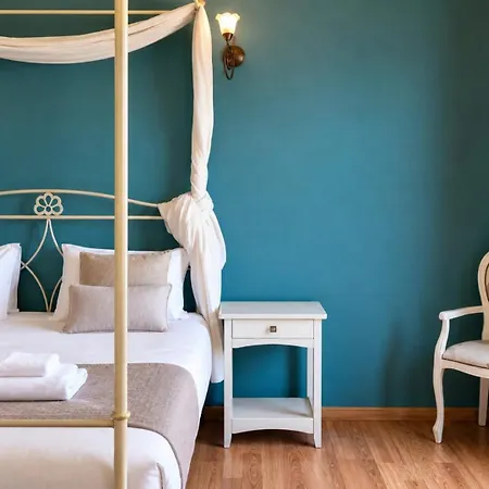 Areos Polis Boutique Отель 3*
