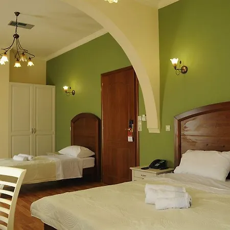 埃里奥珀里斯精品酒店 酒店 3*