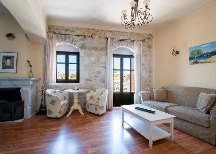 Areos Polis Boutique Hotell 3*