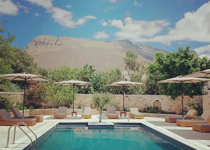 Areos Polis Boutique Hotell 3*