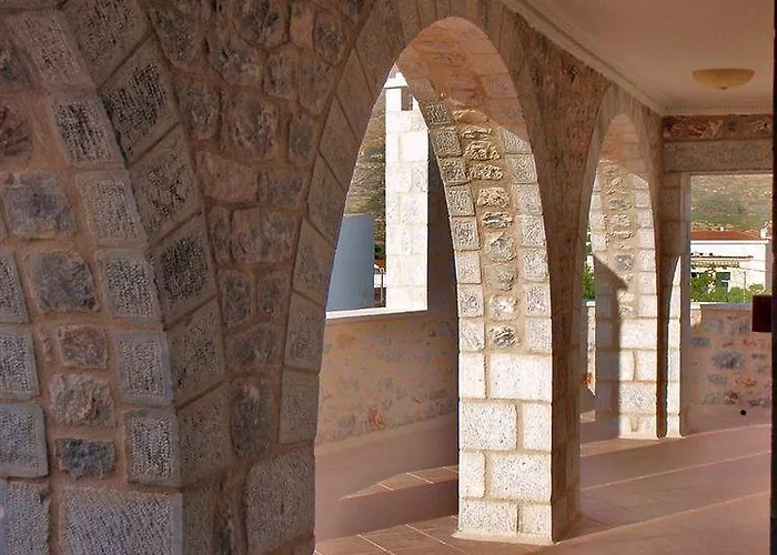 Areos Polis Boutique