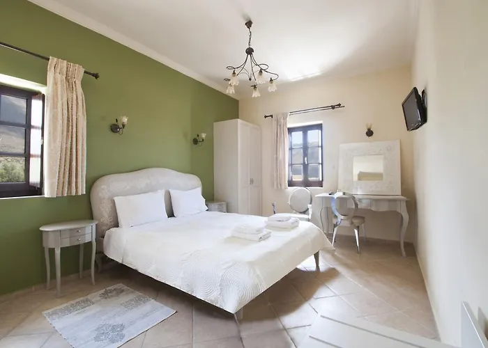 Areos Polis Boutique Areopoli