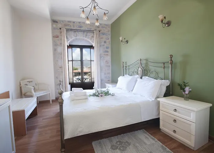 Areos Polis Boutique Hotell 3*